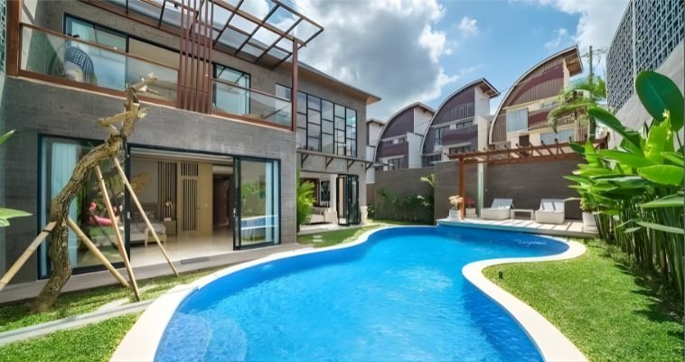 Luxury 4-Bedroom Villa in Semer, Kerobokan – Freehold