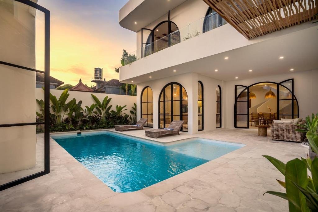 Prime Investment: Mediterranean Modern 3-Bedroom Freehold Villa for Sale in Canggu