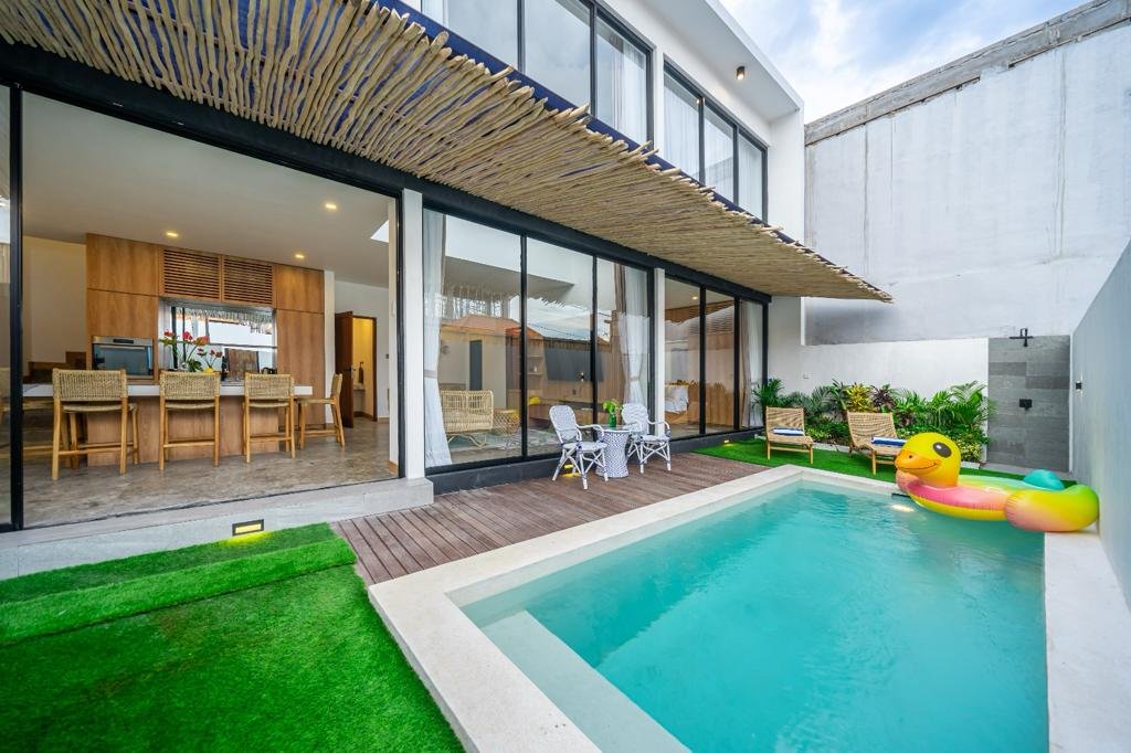 Ready Now - Modern 3 Bedroom Villa Forsale Leasehold in Umalas Bumbak