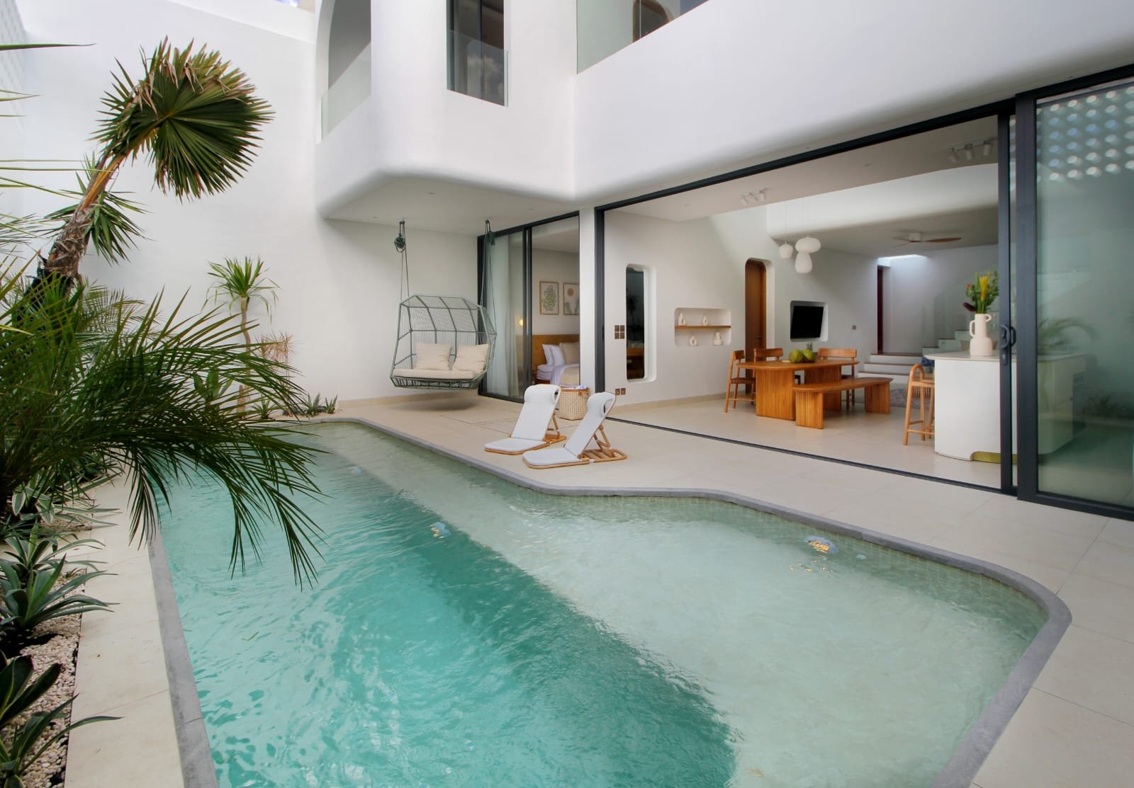 Freehold - Minimalist Mediterranean 3-Bedroom Villa in Berawa, Canggu