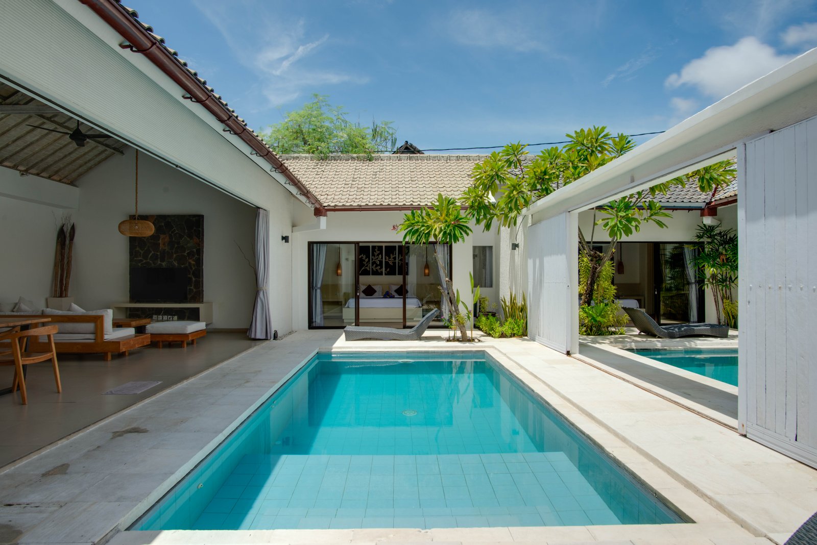 Stylish 6-Bedroom Villa for Sale in Seminyak - Leasehold