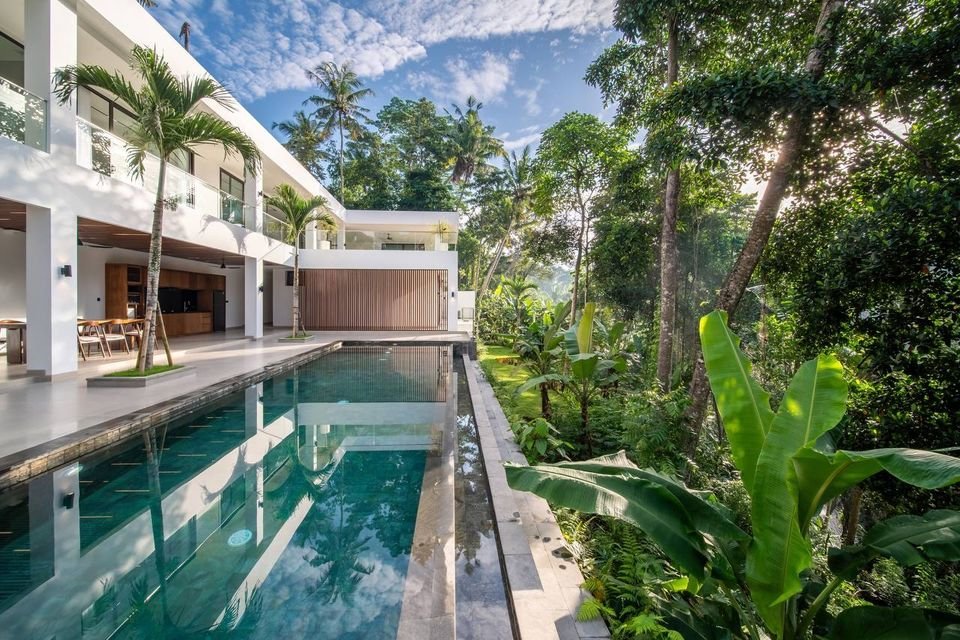 Forsale Modern 4BR Villa in the Heart of Ubud with Bali’s Jungle & River View