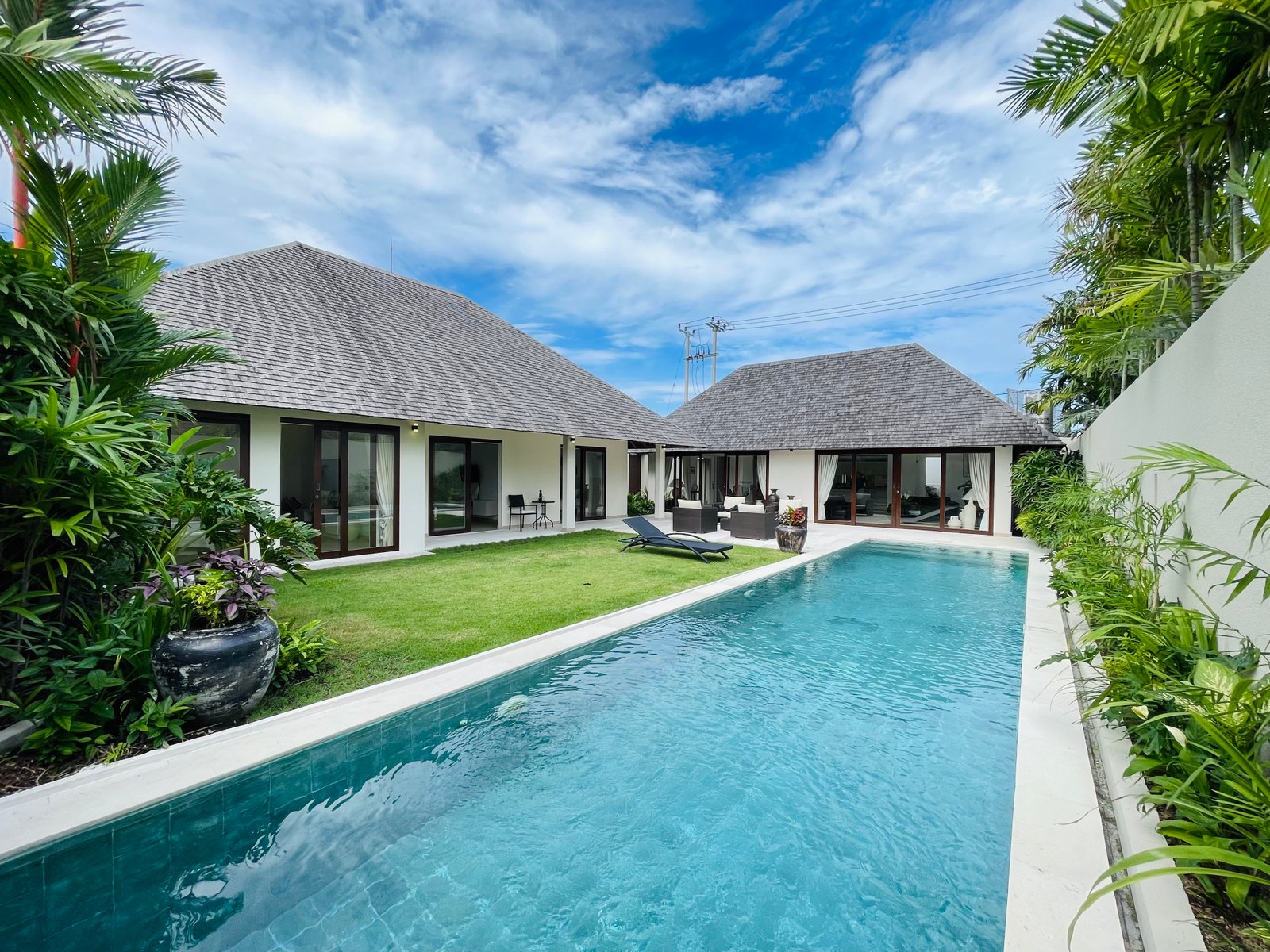 Spacious 3-Bedroom Family Villa with Expansive Garden – Umalas Bali - Leasehold