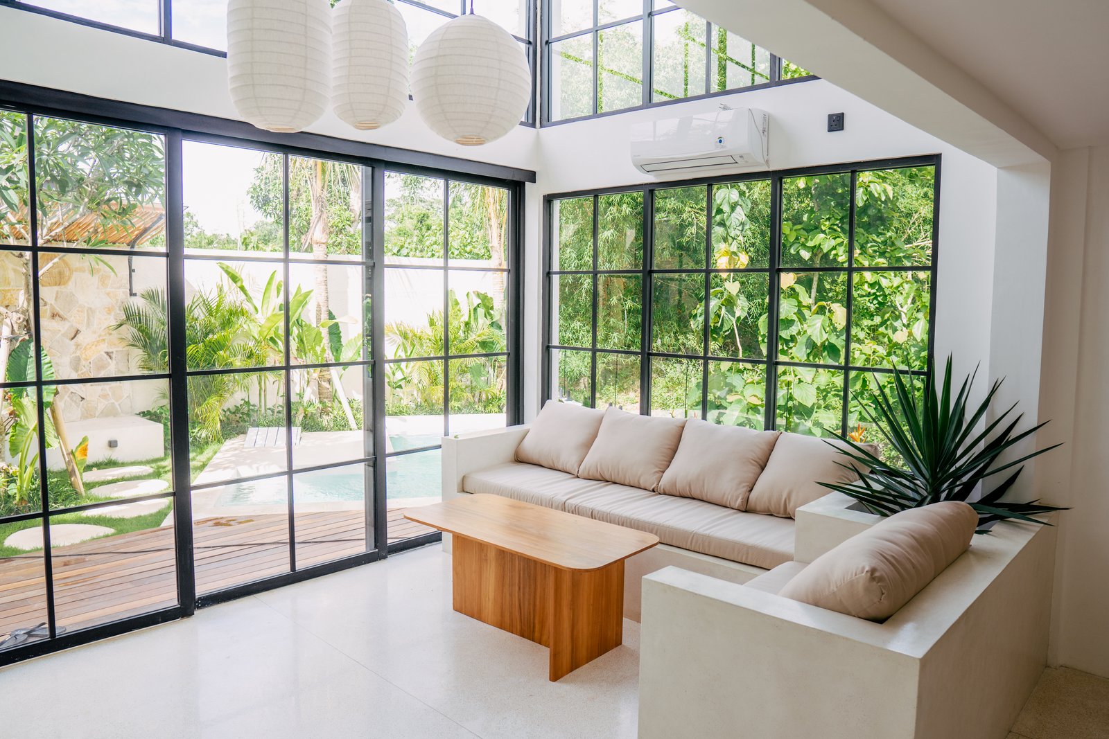 Modern 1-Bedroom Villa in Prime Balangan