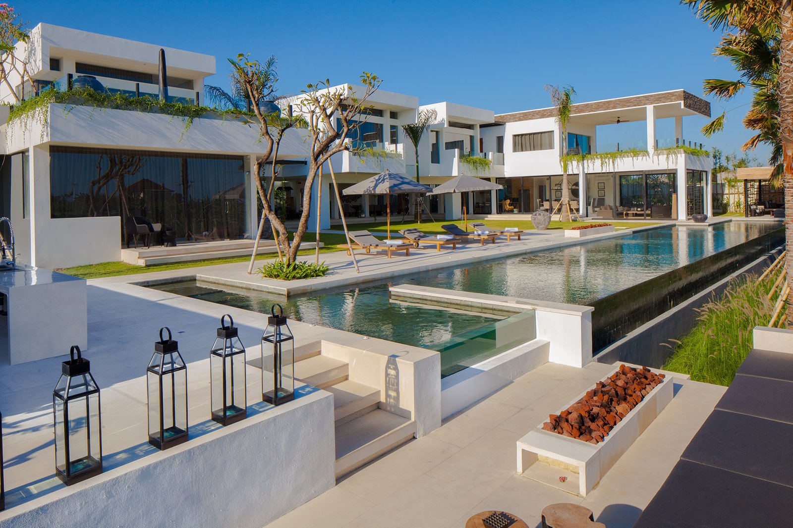 Exclusive 5-Bedroom Luxury Villa in Bali: A Perfect Blend of Elegance and Serenity