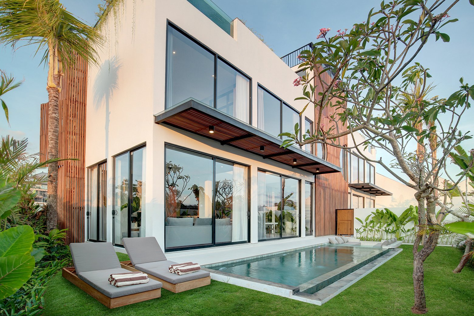 Elegant 3-Bedroom Villa in Pererenan – Steps from the Beach