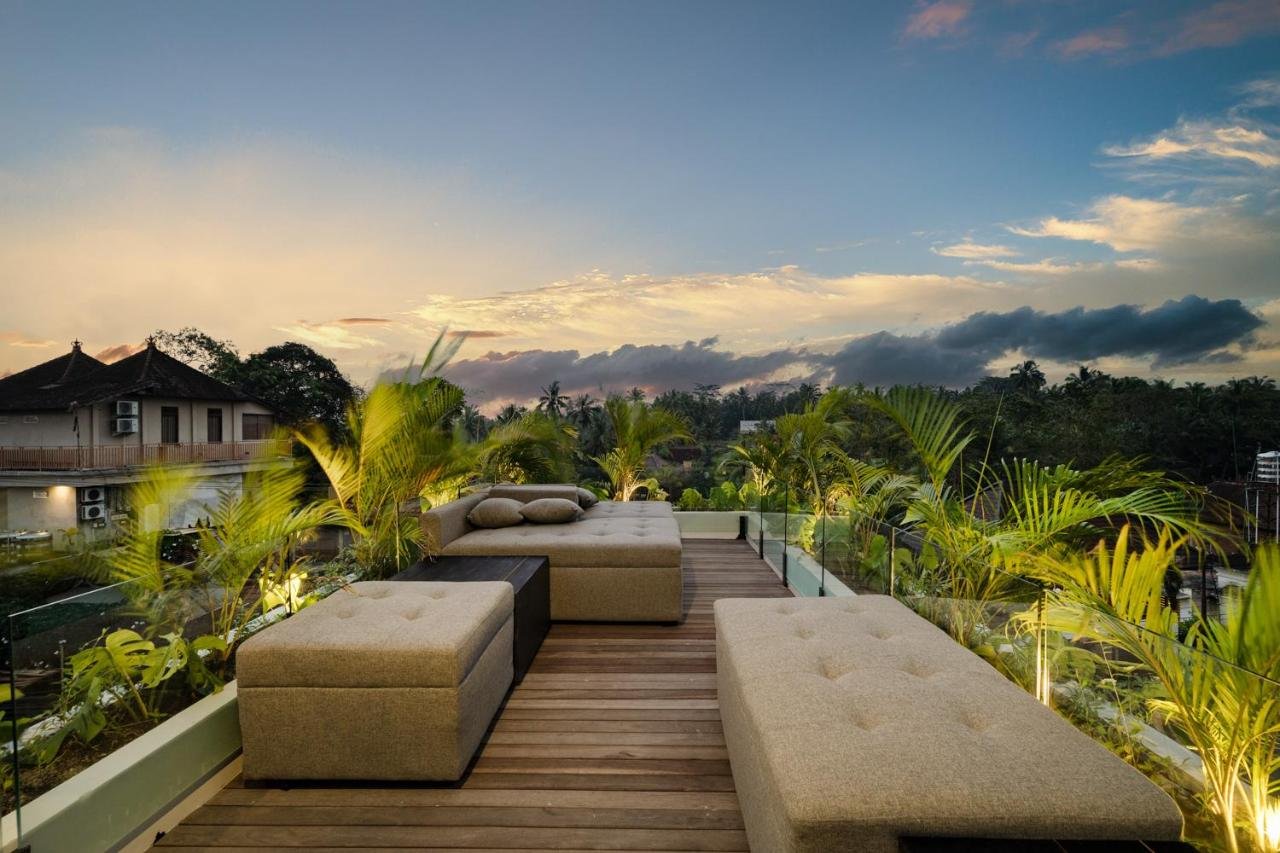 Gorgeous Two-Story Villa with Ricefield Views – North Ubud