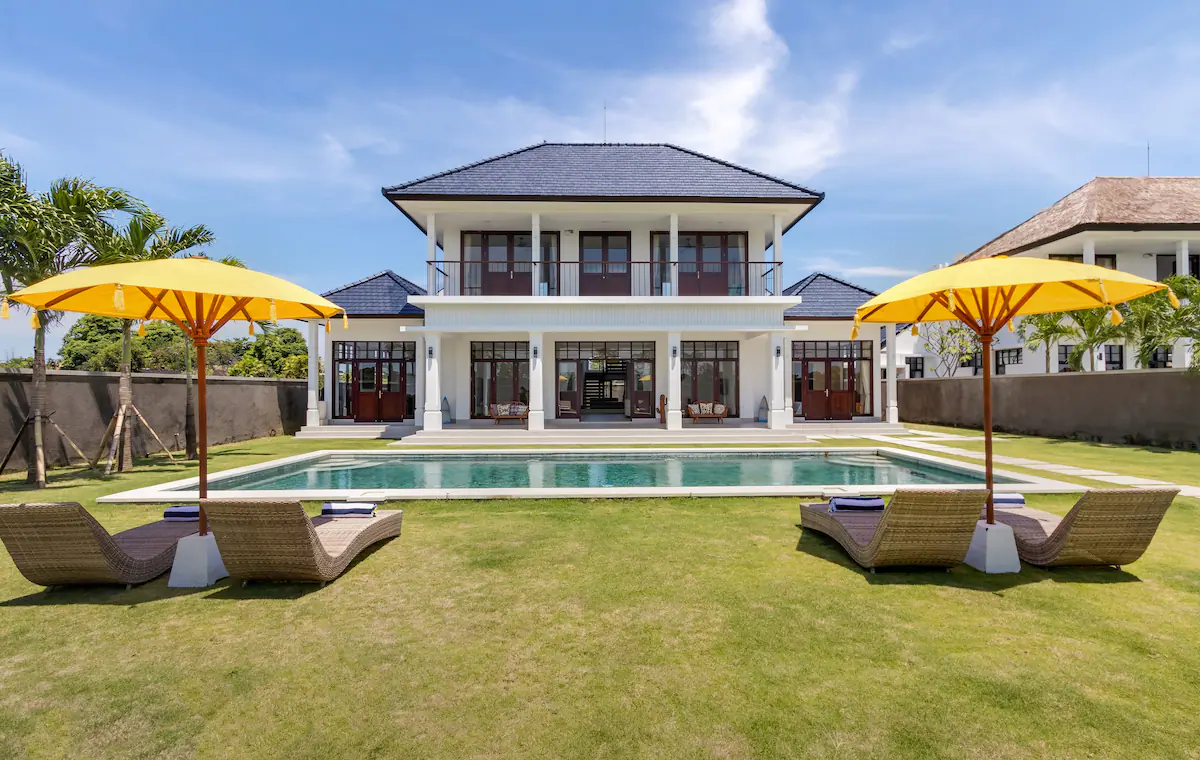 Spacious 5-Bedroom Villa for Rental in Berawa Canggu - Big Villa