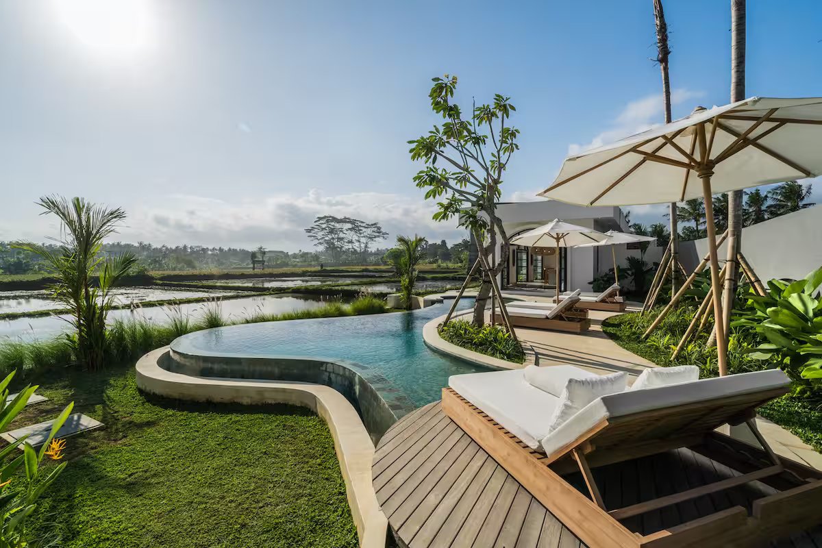 Contemporary 3-Bedroom Villa with Expansive Rice Field Views in Ubud