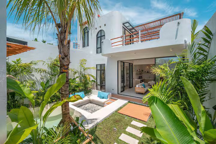 Chic Mediterranean-Style 2-Bedroom Villa for Sale in Canggu, Pererenan