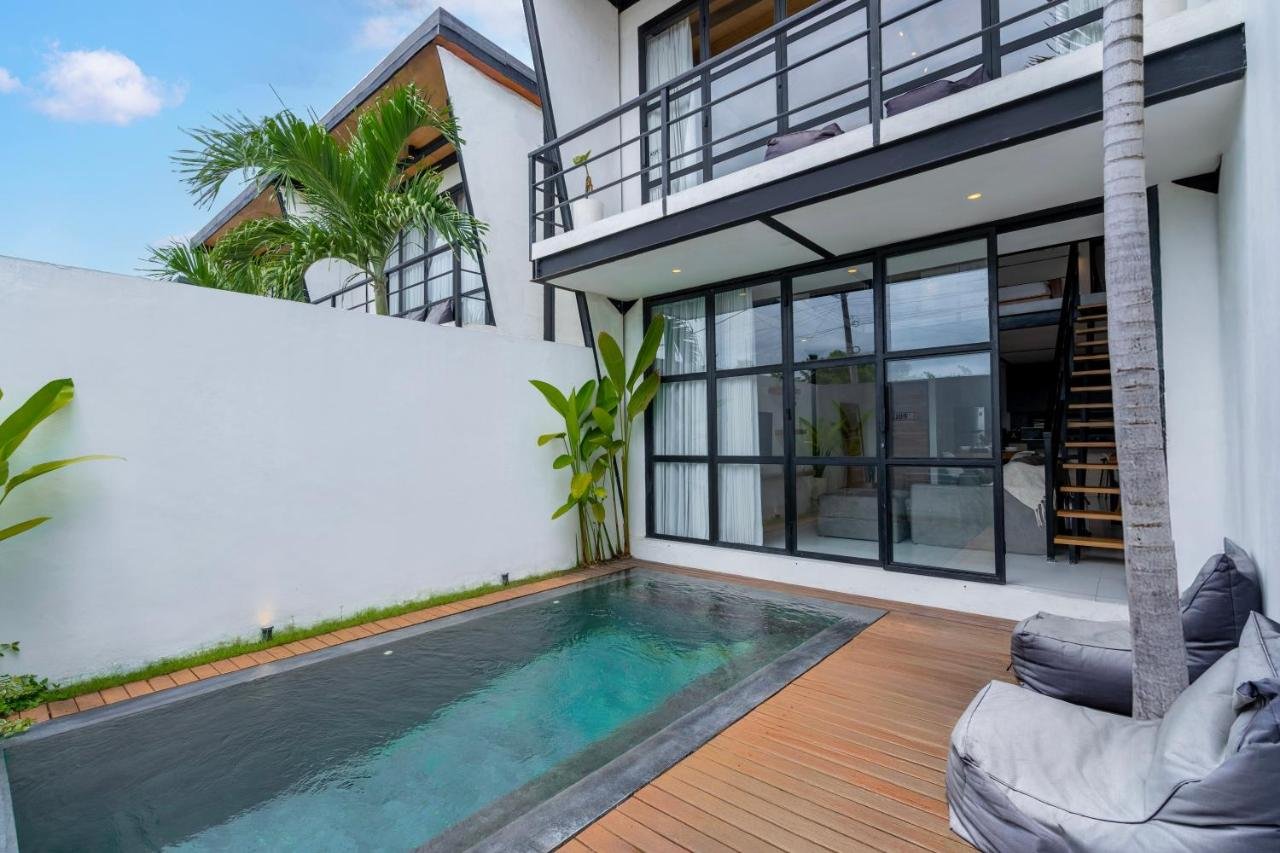 SOLD OUT - Modern 1-Bedroom Loft in Canggu with Rice Field Views